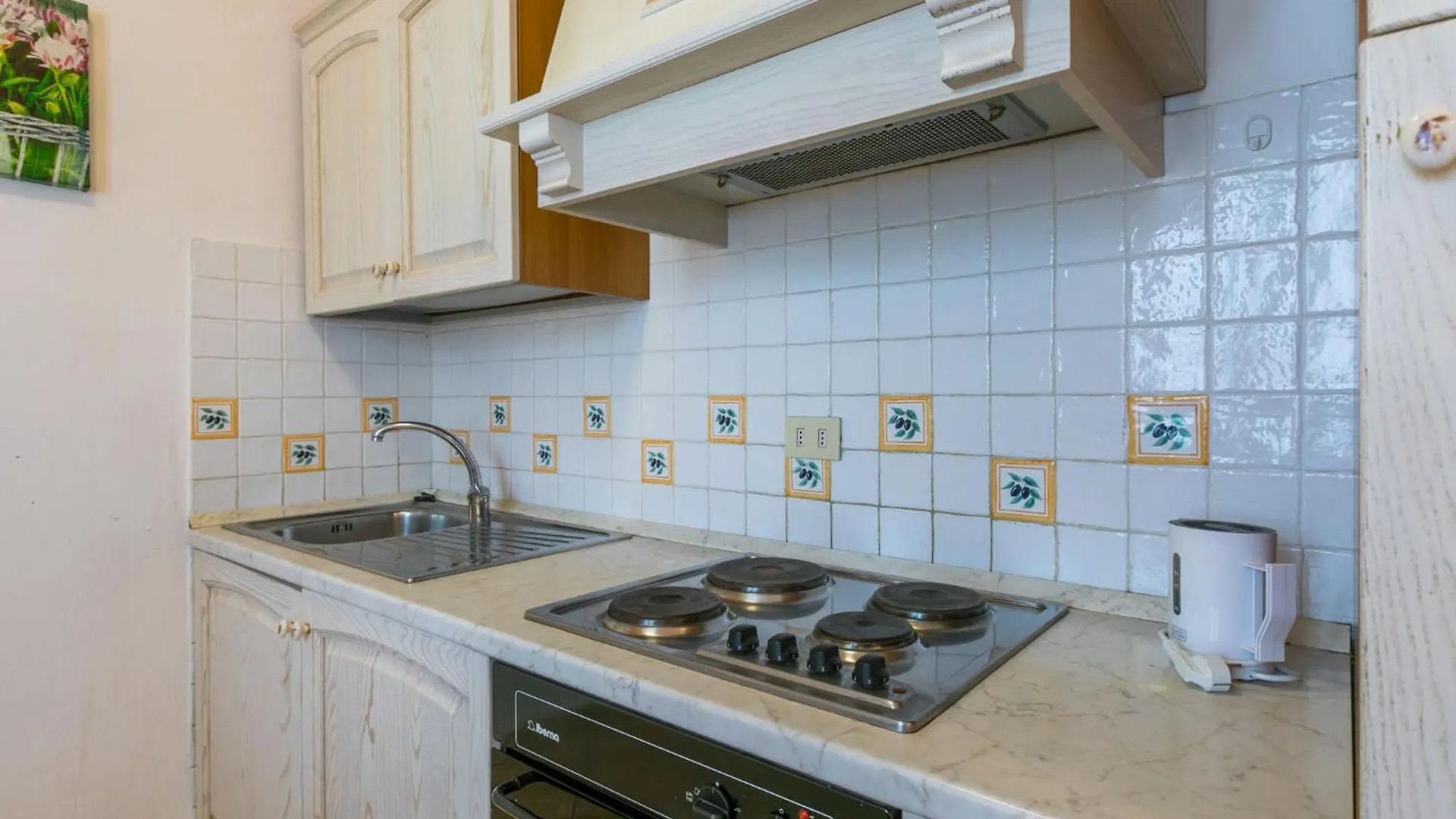 Apartment Tipologia Trilocale By Interhome Le Vedute