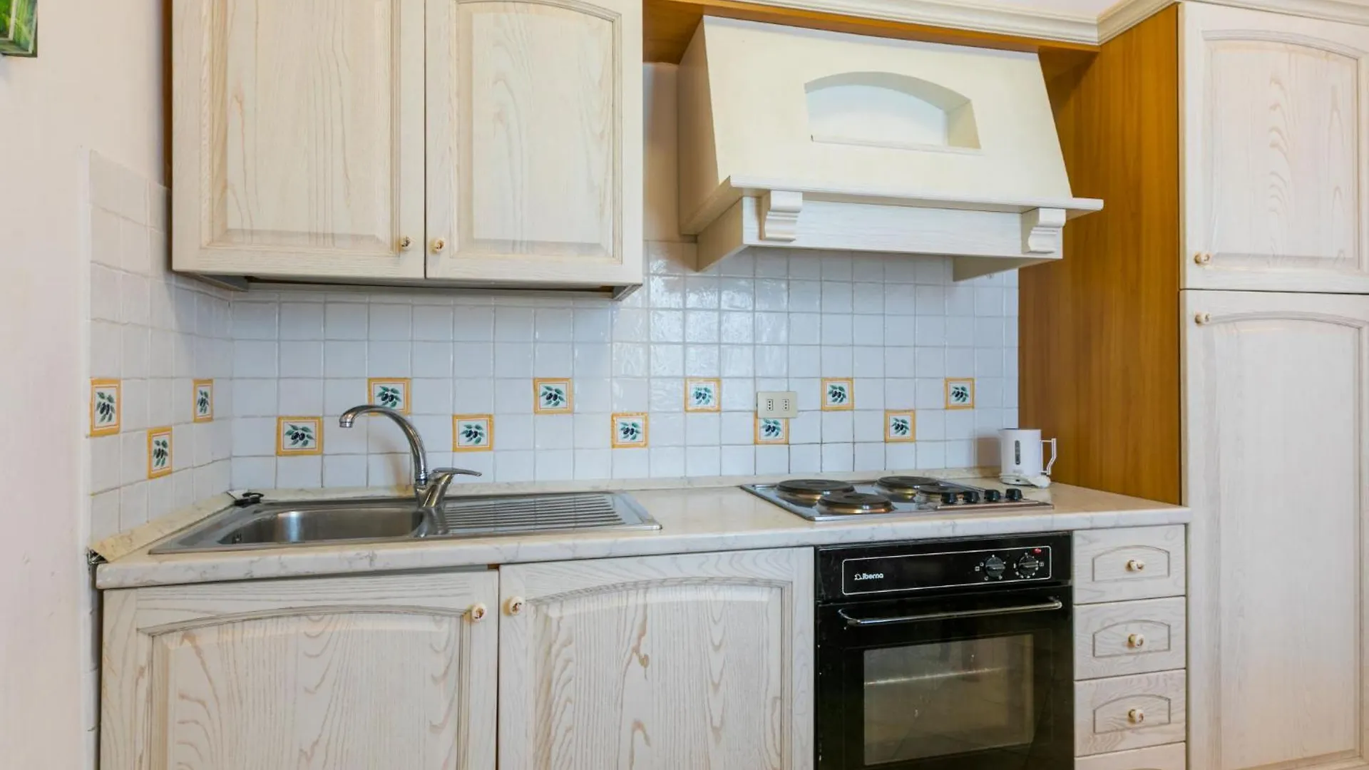 Apartment Tipologia Trilocale By Interhome Le Vedute