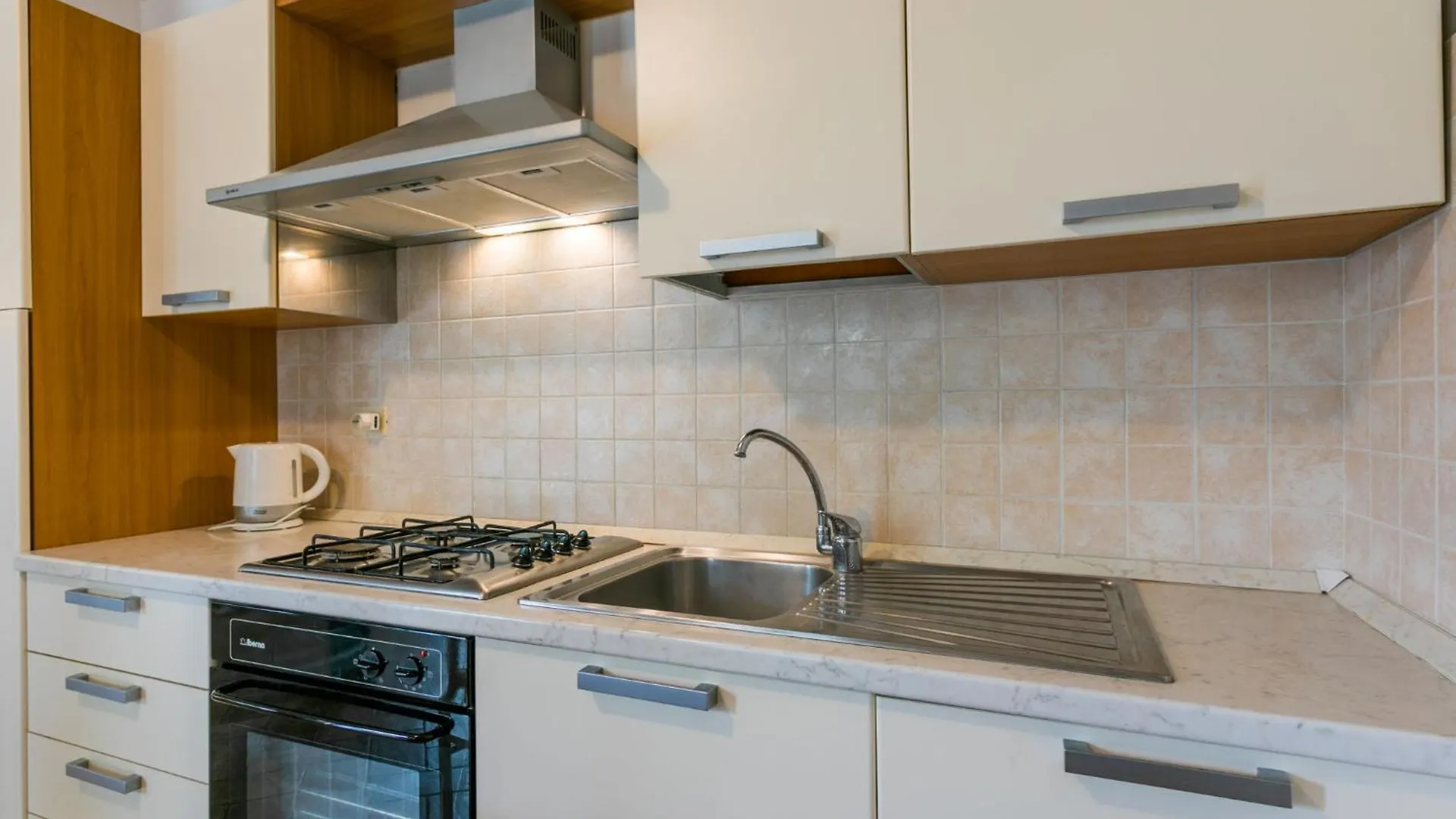 Apartment Tipologia Trilocale By Interhome Le Vedute